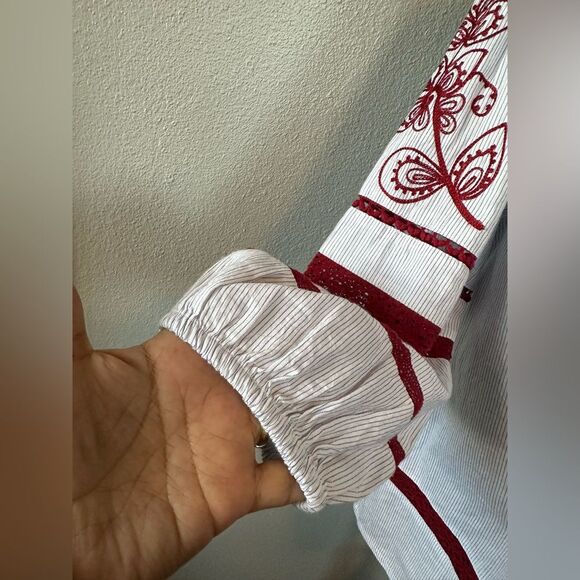 Velvet by Graham & Spencer Tagan top embroidered Size S - Picture 7 of 13